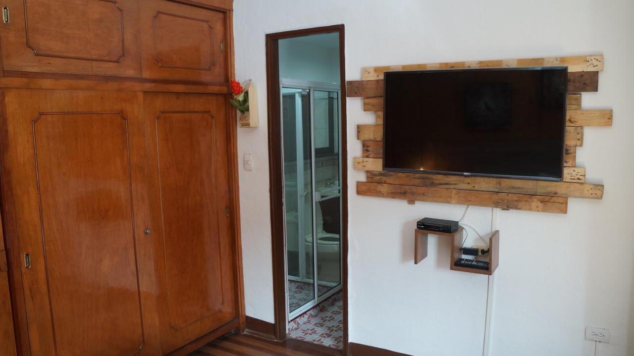 El Jardin De La 10 Hotel Medellín Eksteriør billede