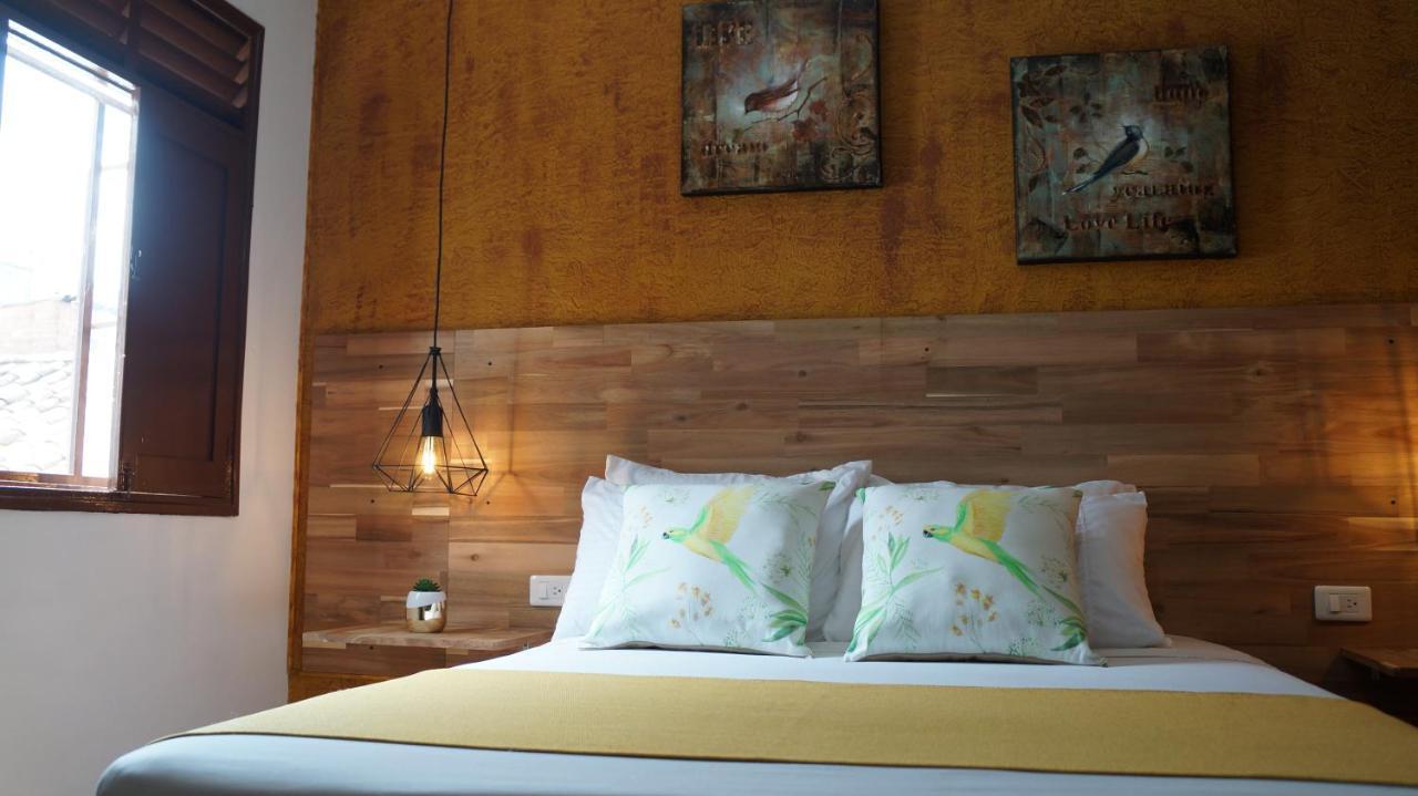 El Jardin De La 10 Hotel Medellín Eksteriør billede