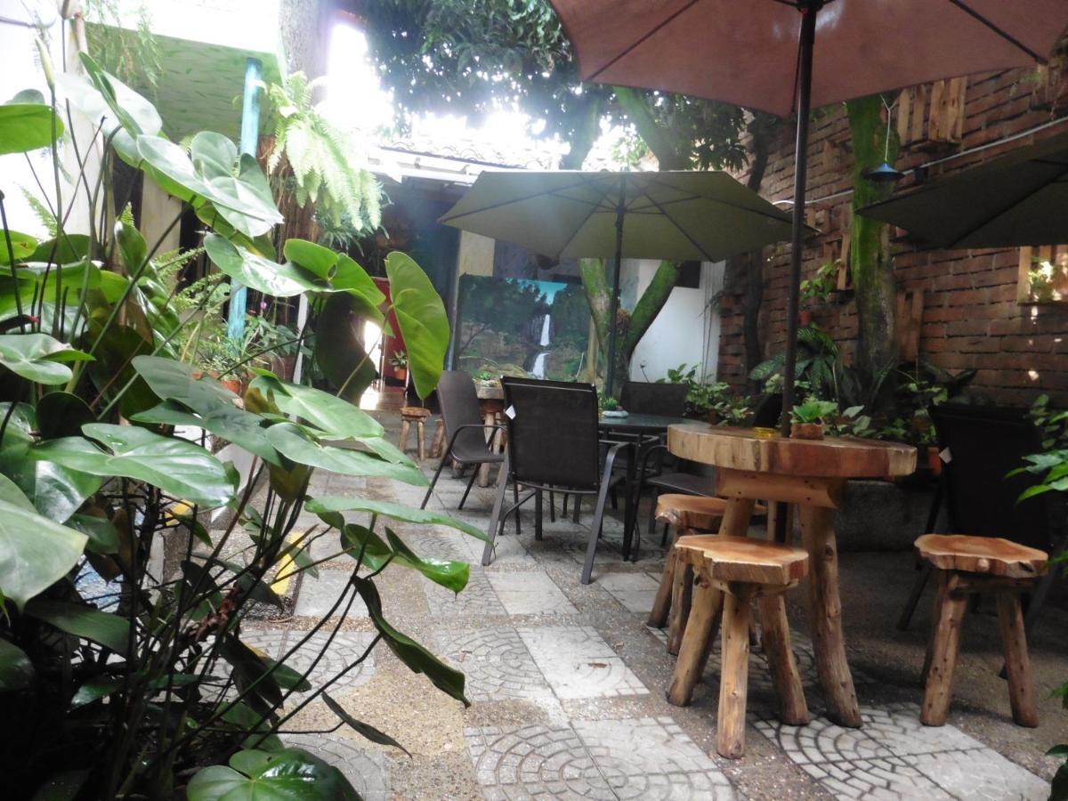 El Jardin De La 10 Hotel Medellín Eksteriør billede